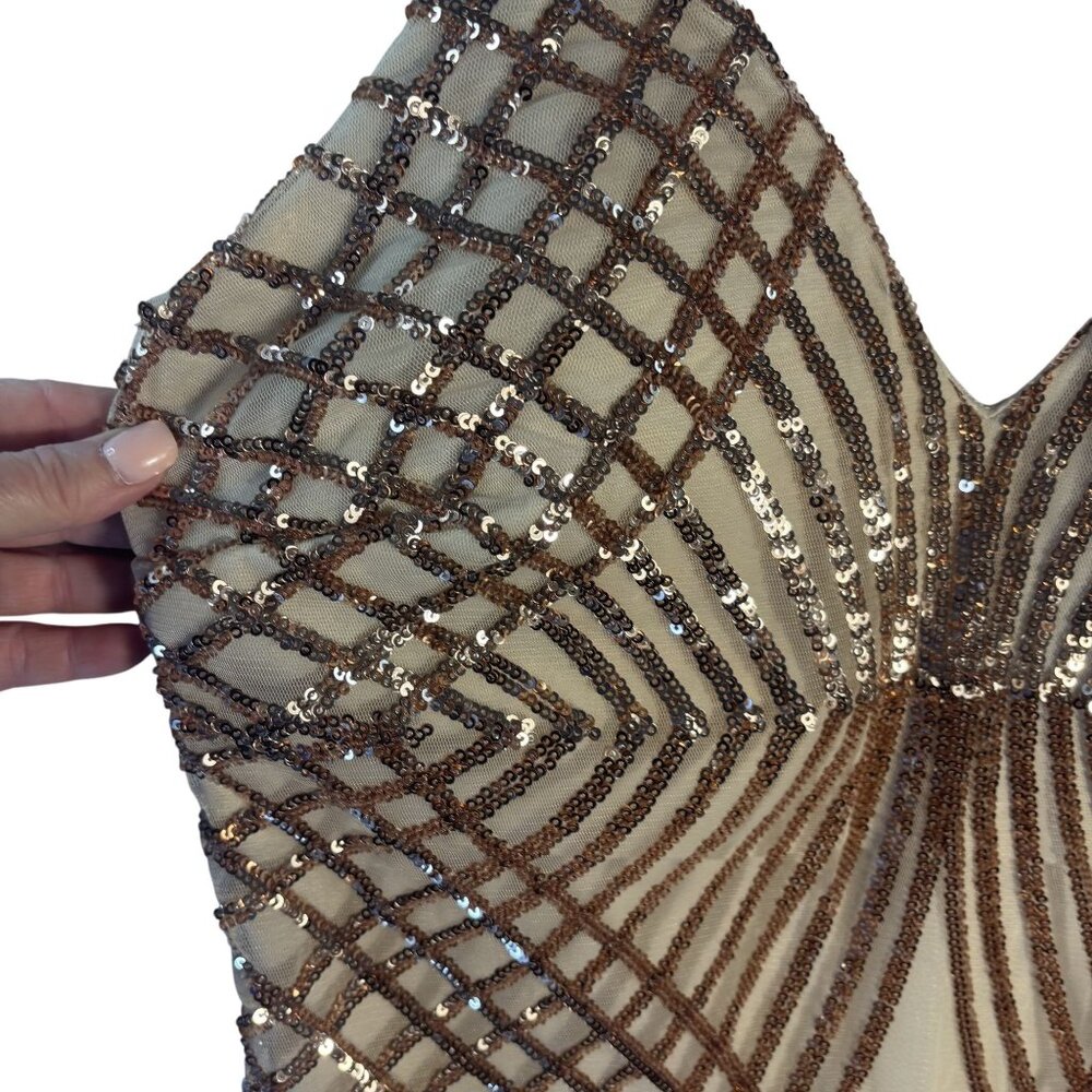 Sequined Beige and Bronze Evening Dress With Intricate Geometric Patterns - Picture 8 of 15